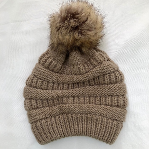 QUEENFUR Beanie Knit Stocking Cap Pom Pompom - Picture 2 of 3